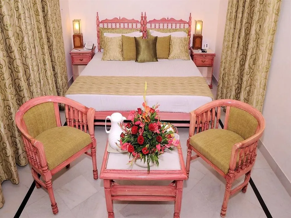 Garden Hotel - Heritage By Hrh Group Of Hotels Udaipur India